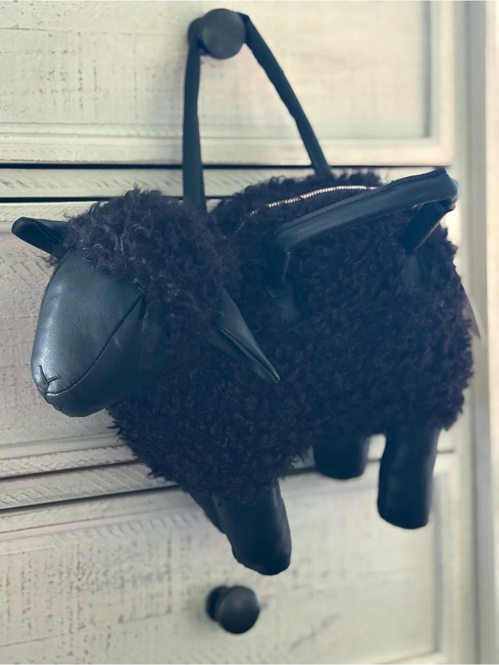 *VIRAL* BLACK SHEEP FAUX FUR CB HANDBAG *NWT*